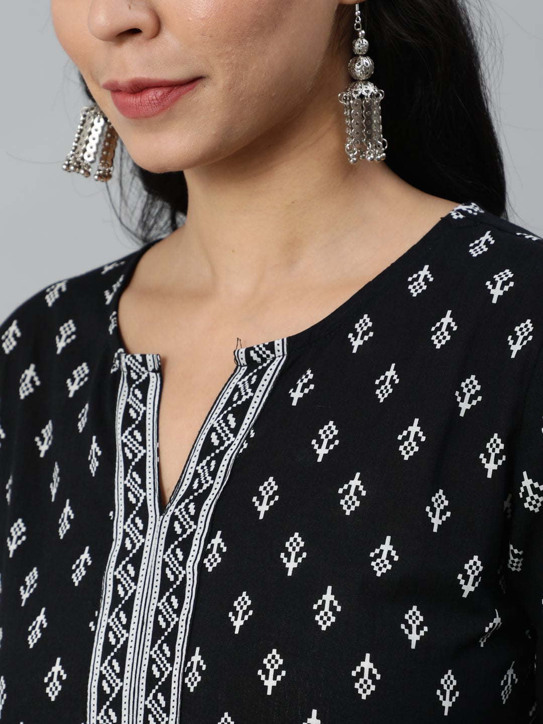 Women Black & White Printed Cotton Tunic | LASVINI - Redefining Indian Fashion with Elegance