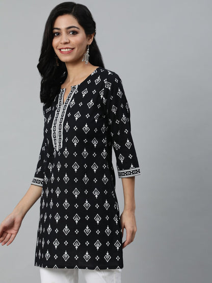 Women Black & White Printed Cotton Tunic | LASVINI - Redefining Indian Fashion with Elegance