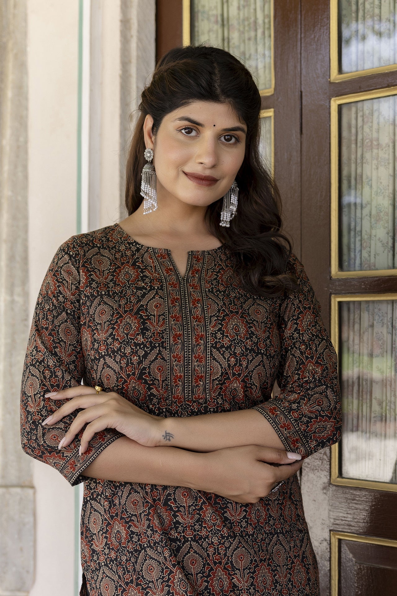 Women Multi Printed Straight Kurta With Three Quarter Sleeves | LASVINI - Redefining Indian Fashion with Elegance