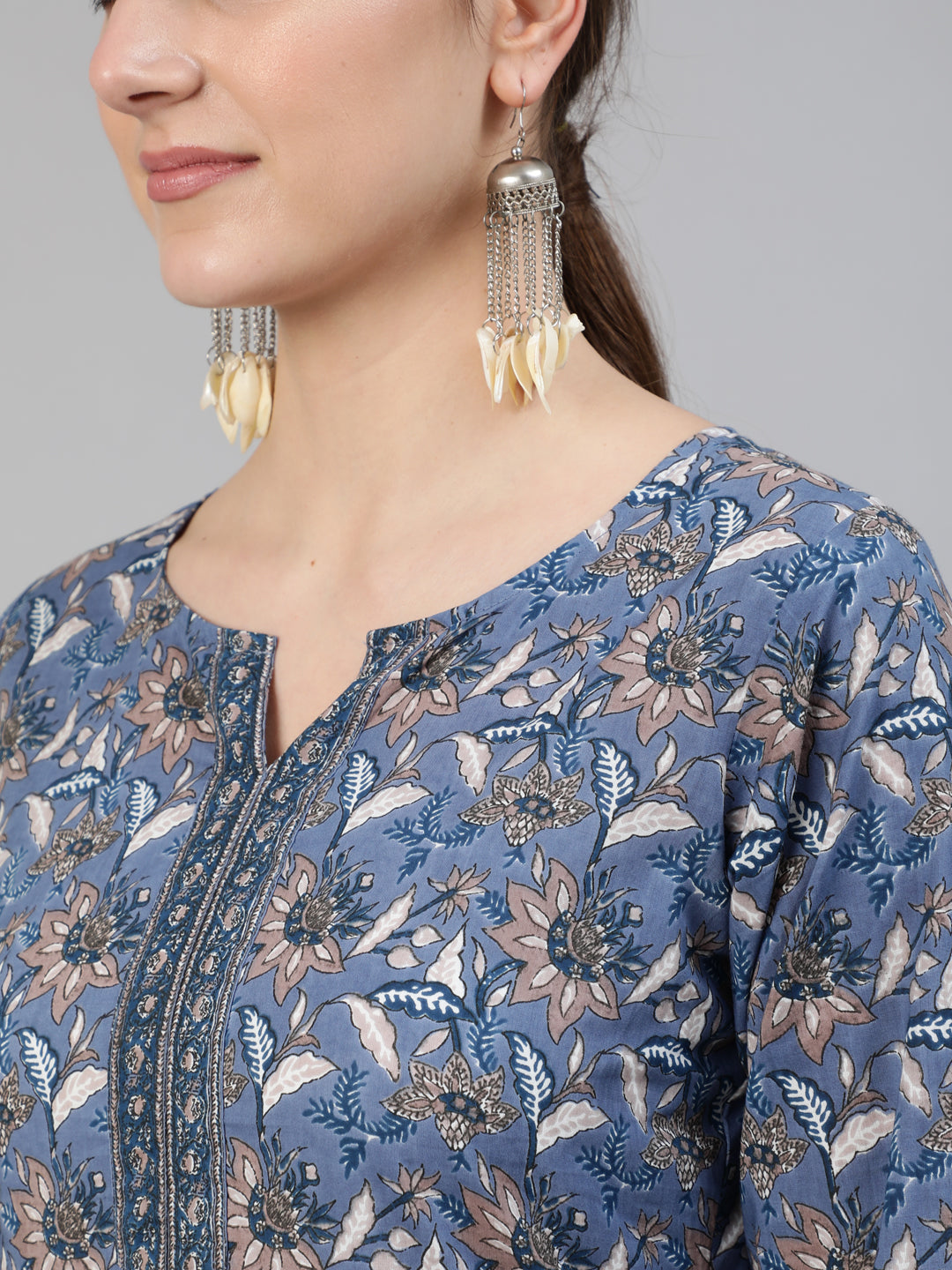 Women Blue & Beige Floral Printed Straight Kurta | LASVINI - Redefining Indian Fashion with Elegance