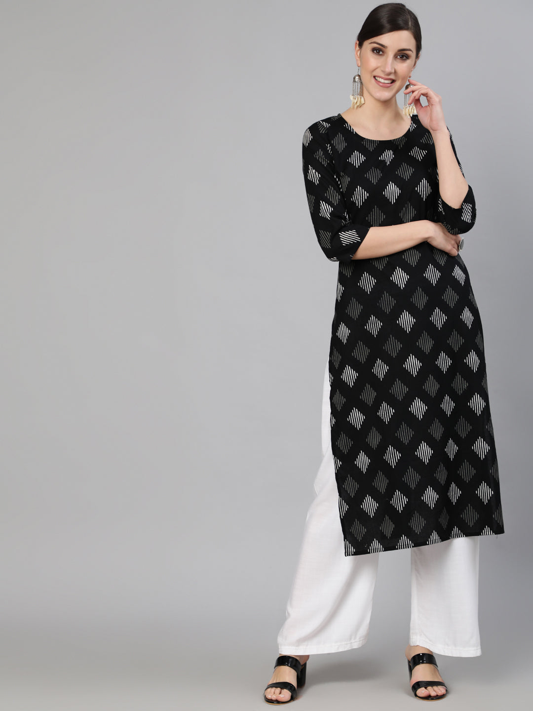Women Black Geometric Printed Straight Kurta With Three Quarter Sleeves | LASVINI - Redefining Indian Fashion with Elegance