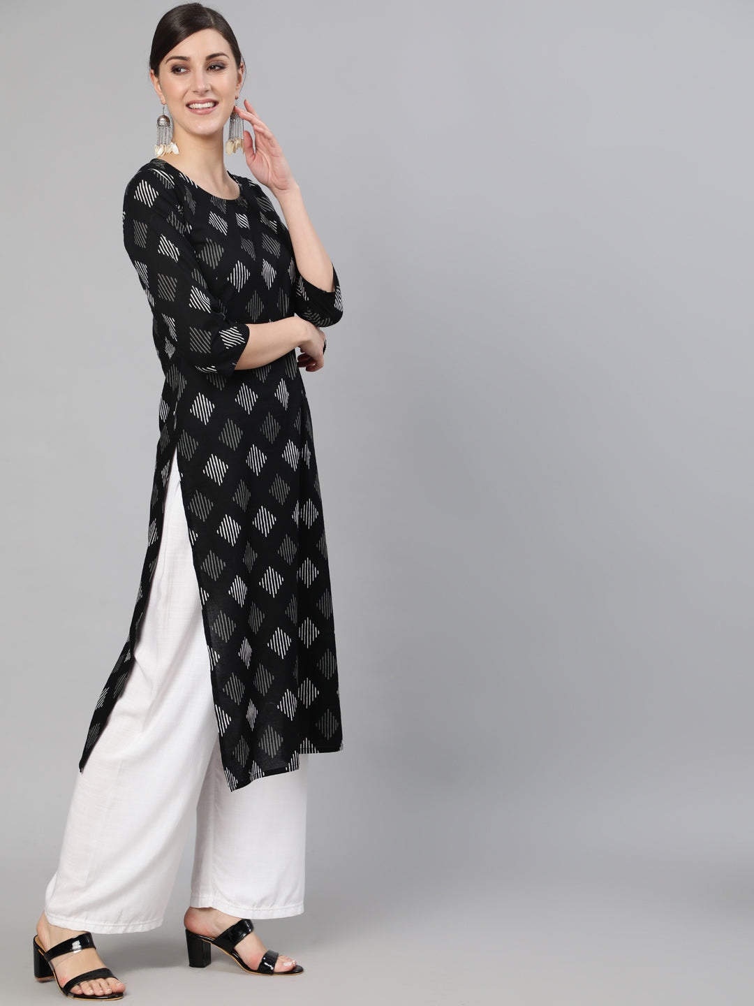 Women Black Geometric Printed Straight Kurta With Three Quarter Sleeves | LASVINI - Redefining Indian Fashion with Elegance