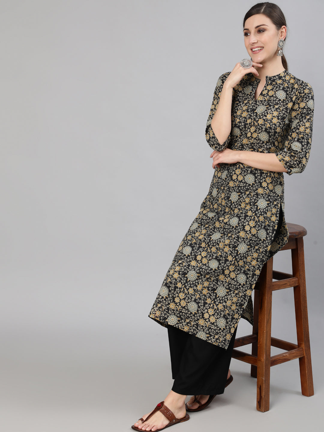 Women Black & Cream Floral Printed Kurta With Three Quarter Sleeves | LASVINI - Redefining Indian Fashion with Elegance