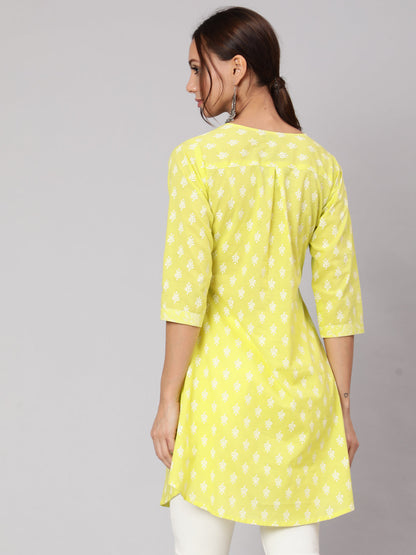 Women Green Printed A-Line Tunic With Three Quarter Sleeves | LASVINI - Redefining Indian Fashion with Elegance