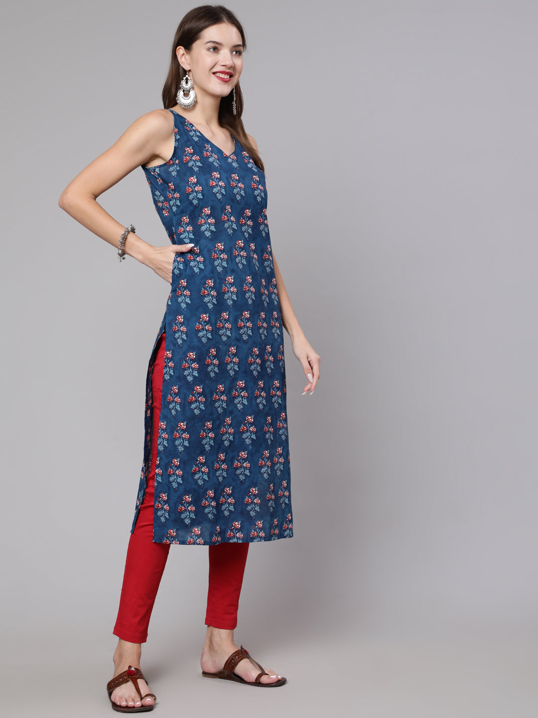 Women Blue Floral Printed Straight Sleeveless Kurta | LASVINI - Redefining Indian Fashion with Elegance