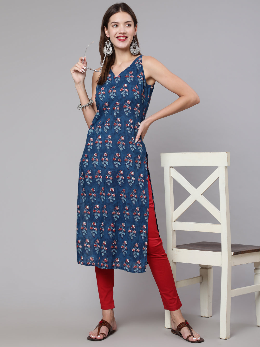 Women Blue Floral Printed Straight Sleeveless Kurta | LASVINI - Redefining Indian Fashion with Elegance