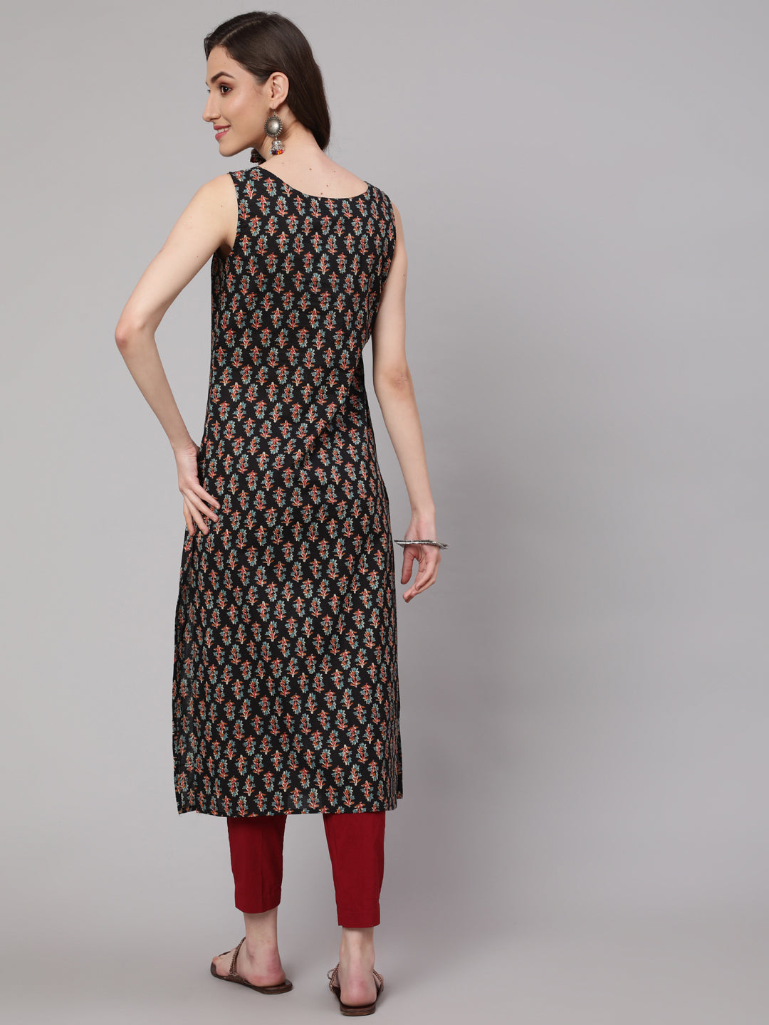 Women Black Printed Straight Sleeveless Kurta | LASVINI - Redefining Indian Fashion with Elegance