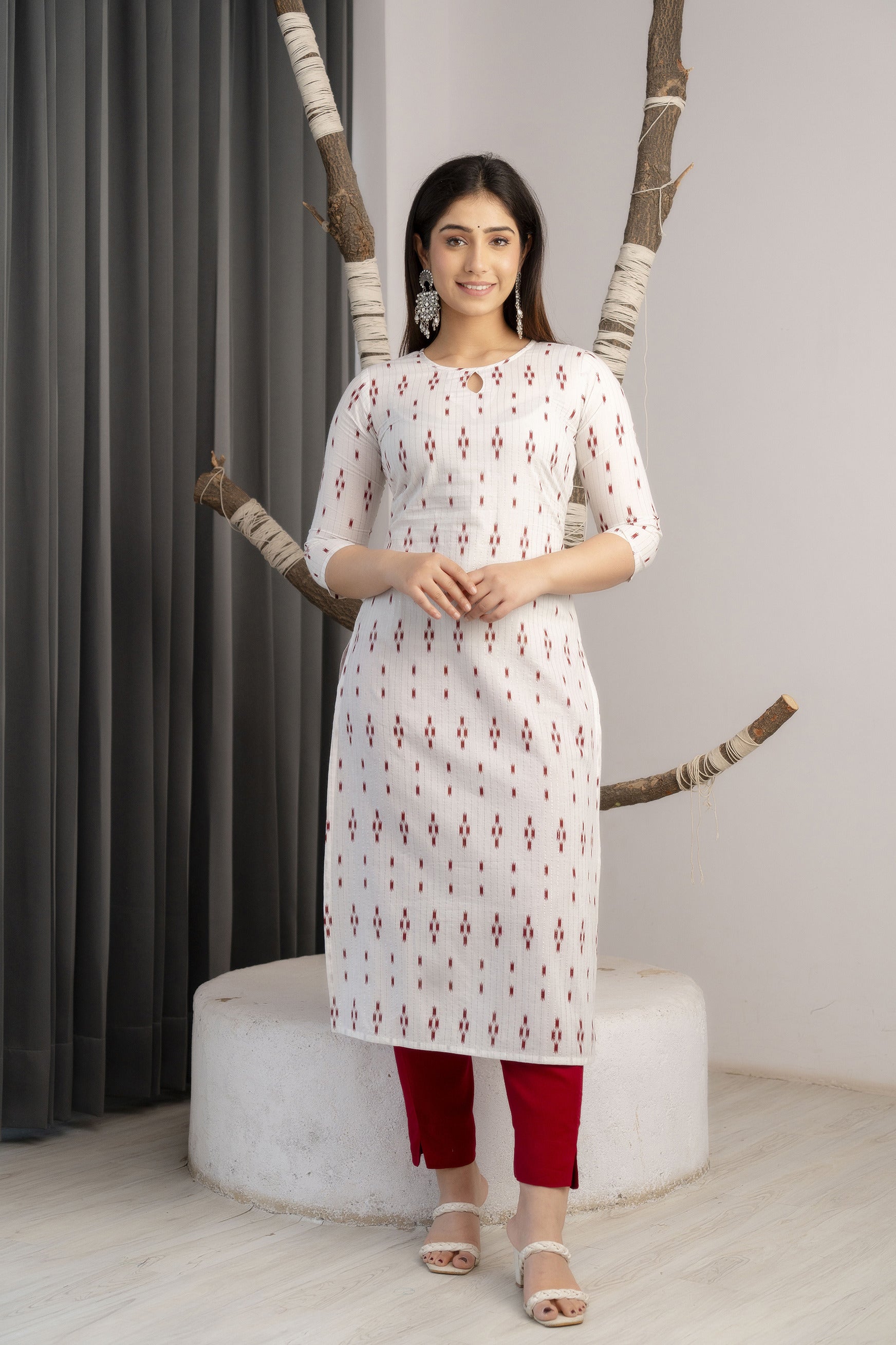 Women Off-White Printed Straight Kurta With Three Quarter Sleeves | LASVINI - Redefining Indian Fashion with Elegance