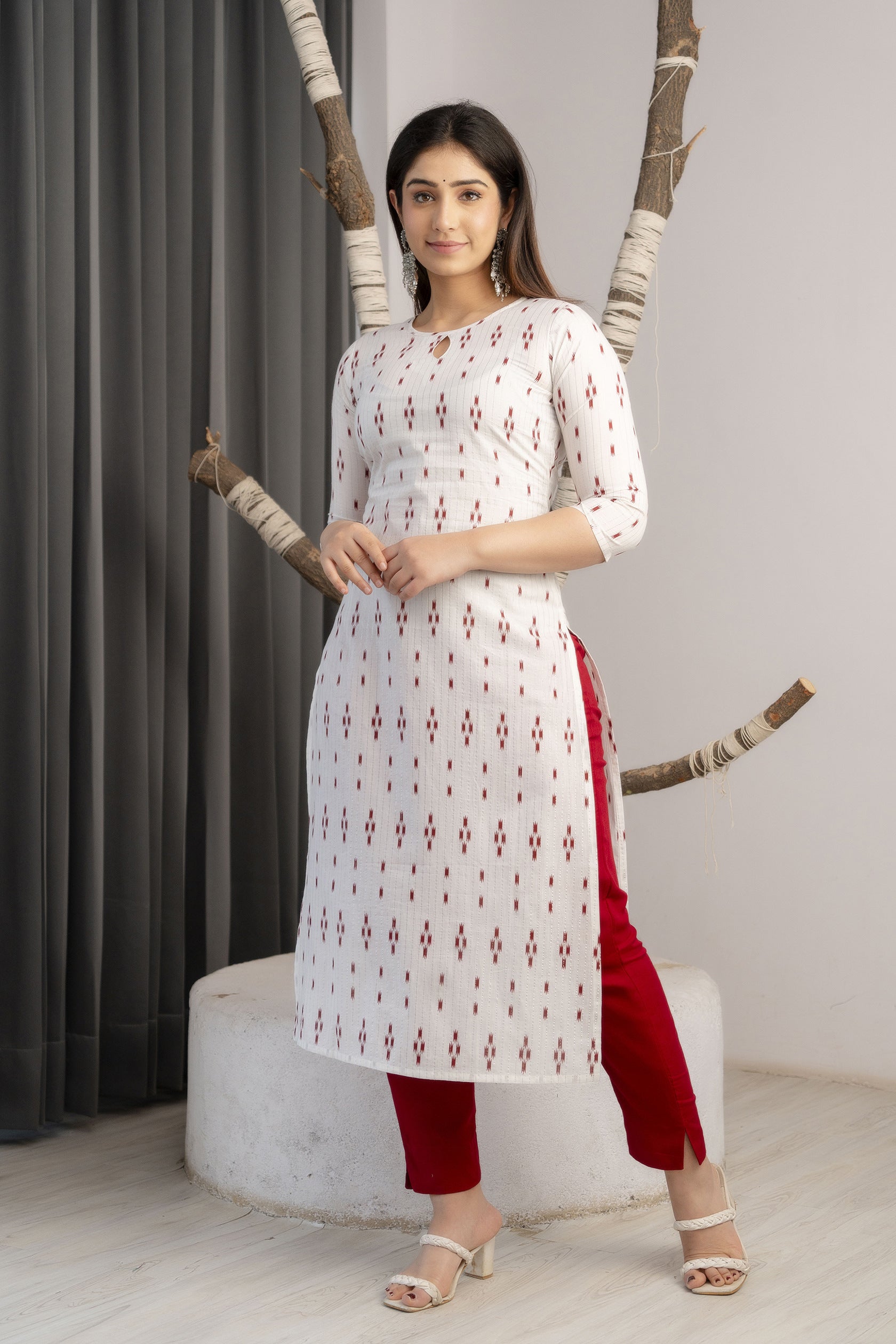 Women Off-White Printed Straight Kurta With Three Quarter Sleeves | LASVINI - Redefining Indian Fashion with Elegance