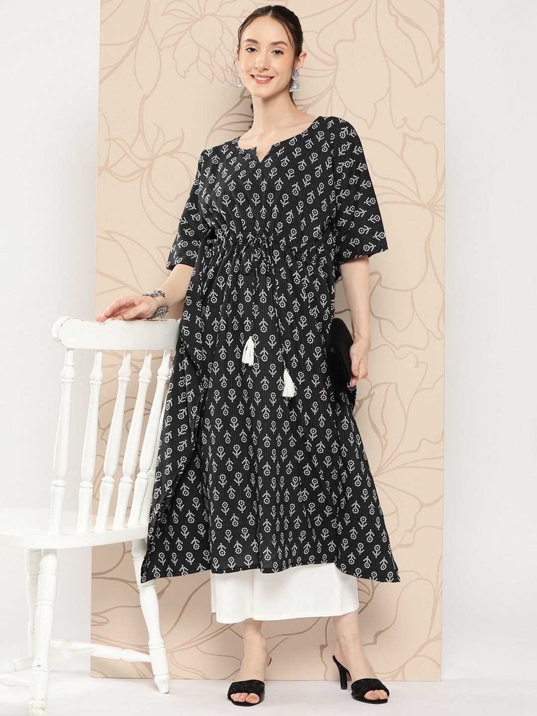 Women Black Ethnic Printed Kaftan | LASVINI - Redefining Indian Fashion with Elegance