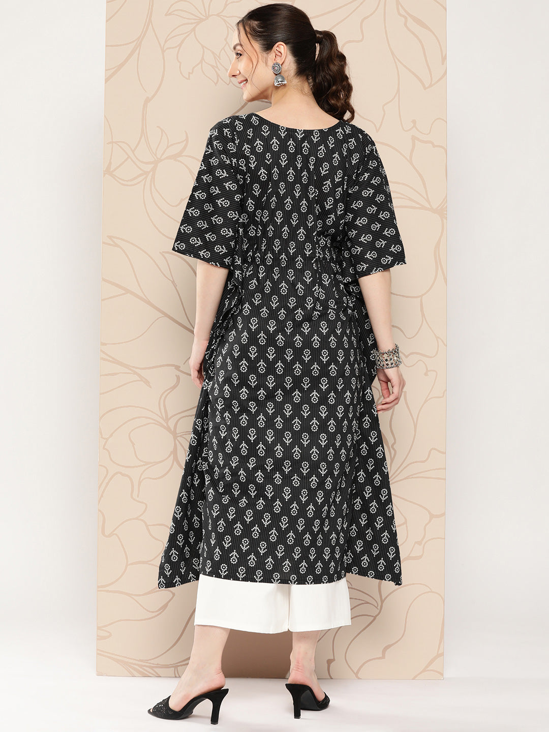 Women Black Ethnic Printed Kaftan | LASVINI - Redefining Indian Fashion with Elegance