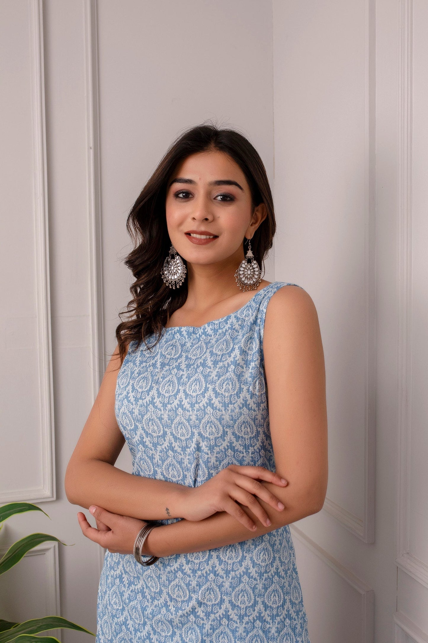 Women Blue Ethnic Straight Sleeveless Kurta | LASVINI - Redefining Indian Fashion with Elegance