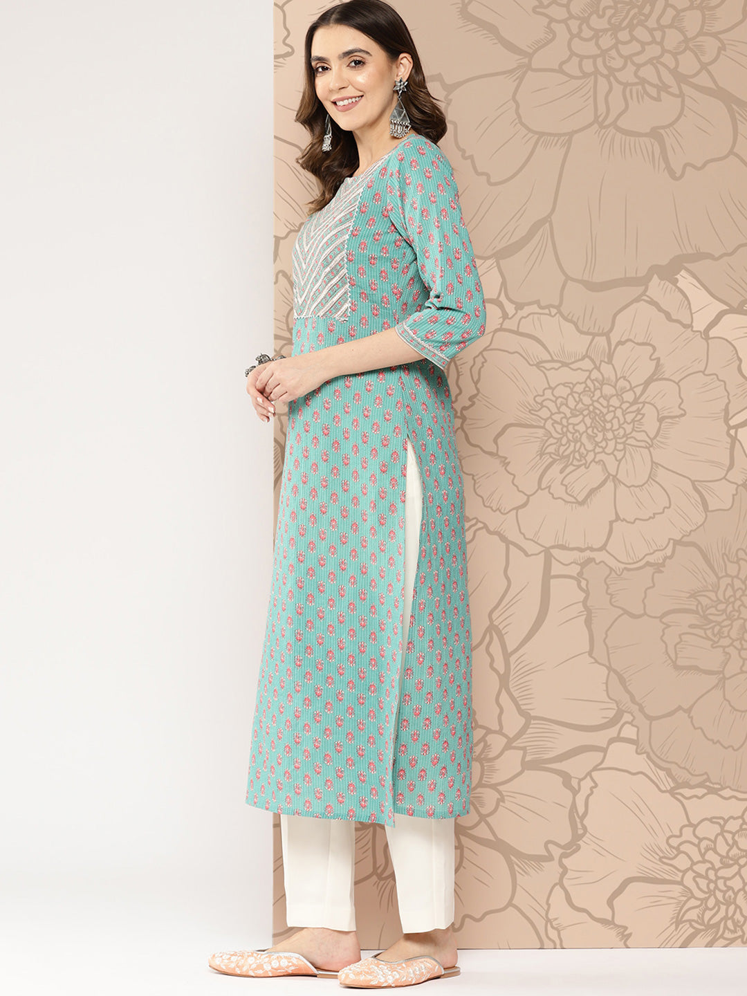 Women Green Ethnic Printed Straight Kurta With Three Quarter Sleeves | LASVINI - Redefining Indian Fashion with Elegance