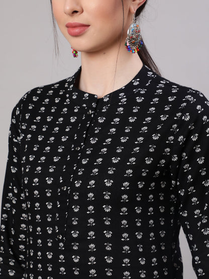 Women Black Straight Tunic With Three Quarter Sleeves | LASVINI - Redefining Indian Fashion with Elegance