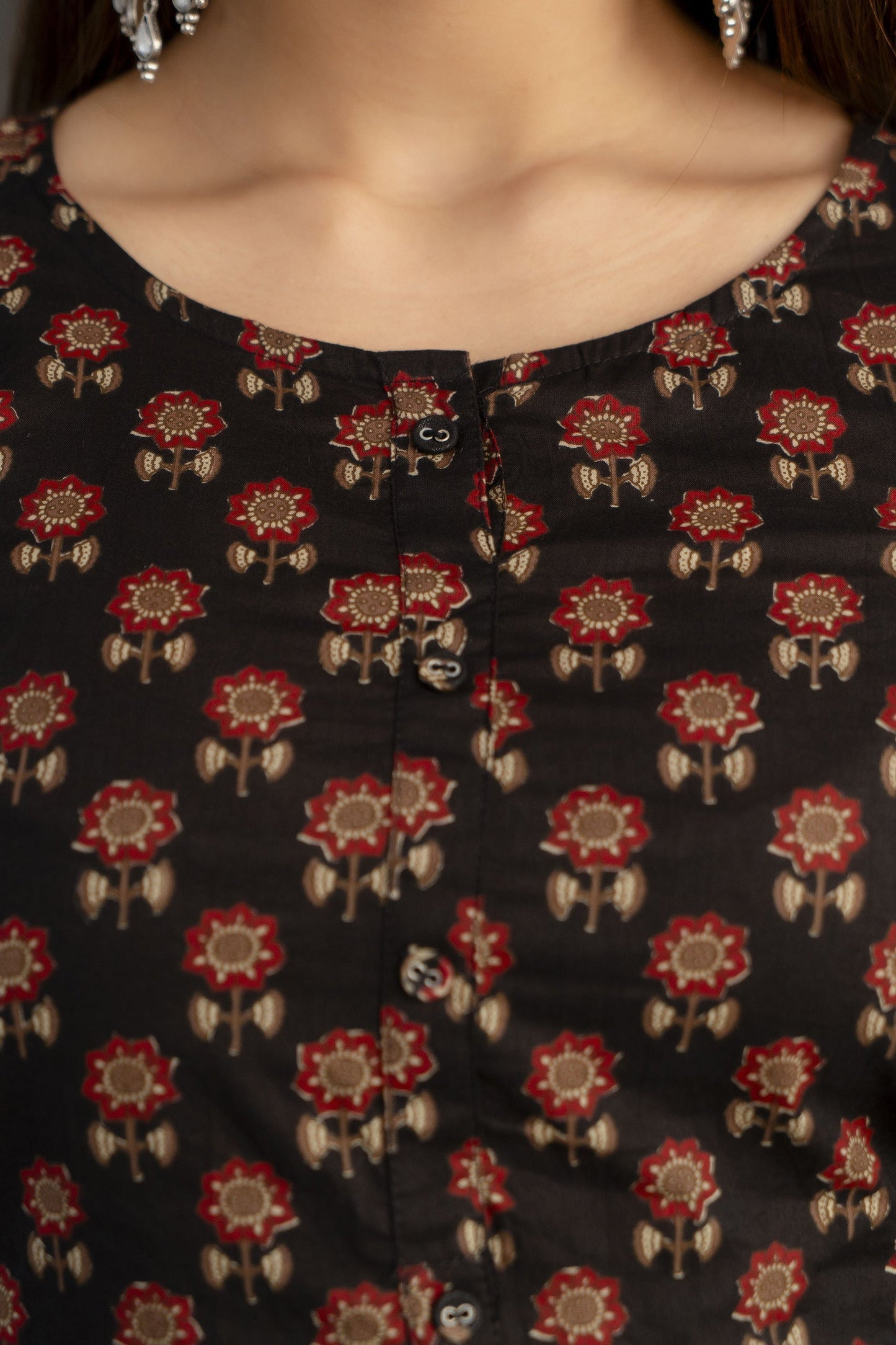 Women Black Printed Straight Kurta With Three Quarter Sleeves | LASVINI - Redefining Indian Fashion with Elegance