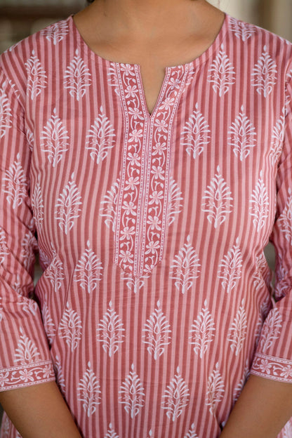 Women Pink Straight Tunic With Three Quarter Sleeves | LASVINI - Redefining Indian Fashion with Elegance