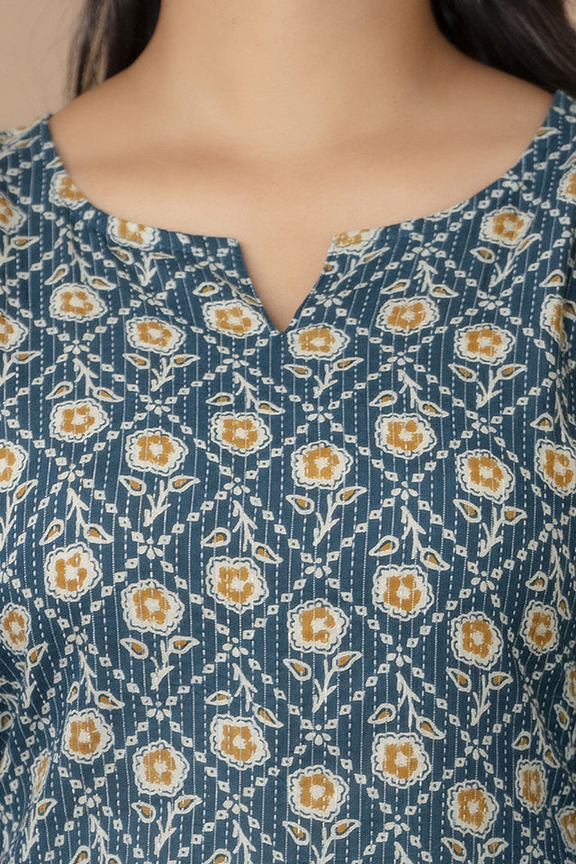 Women Green Ethnic Printed Straight Kurta With Three Quarter Sleeves | LASVINI - Redefining Indian Fashion with Elegance