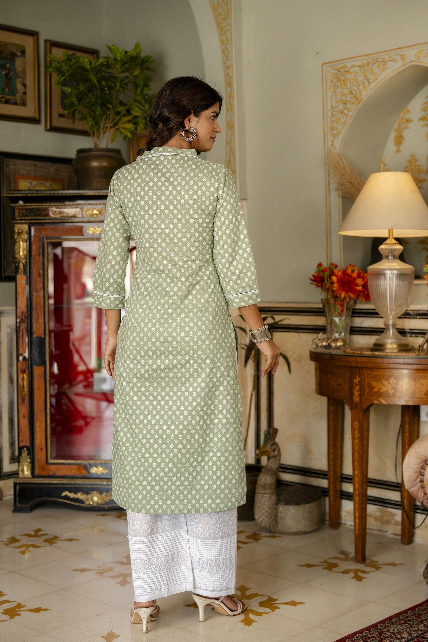 Women Green Ethnic Printed Straight Kurta With Three Quarter Sleeves | LASVINI - Redefining Indian Fashion with Elegance