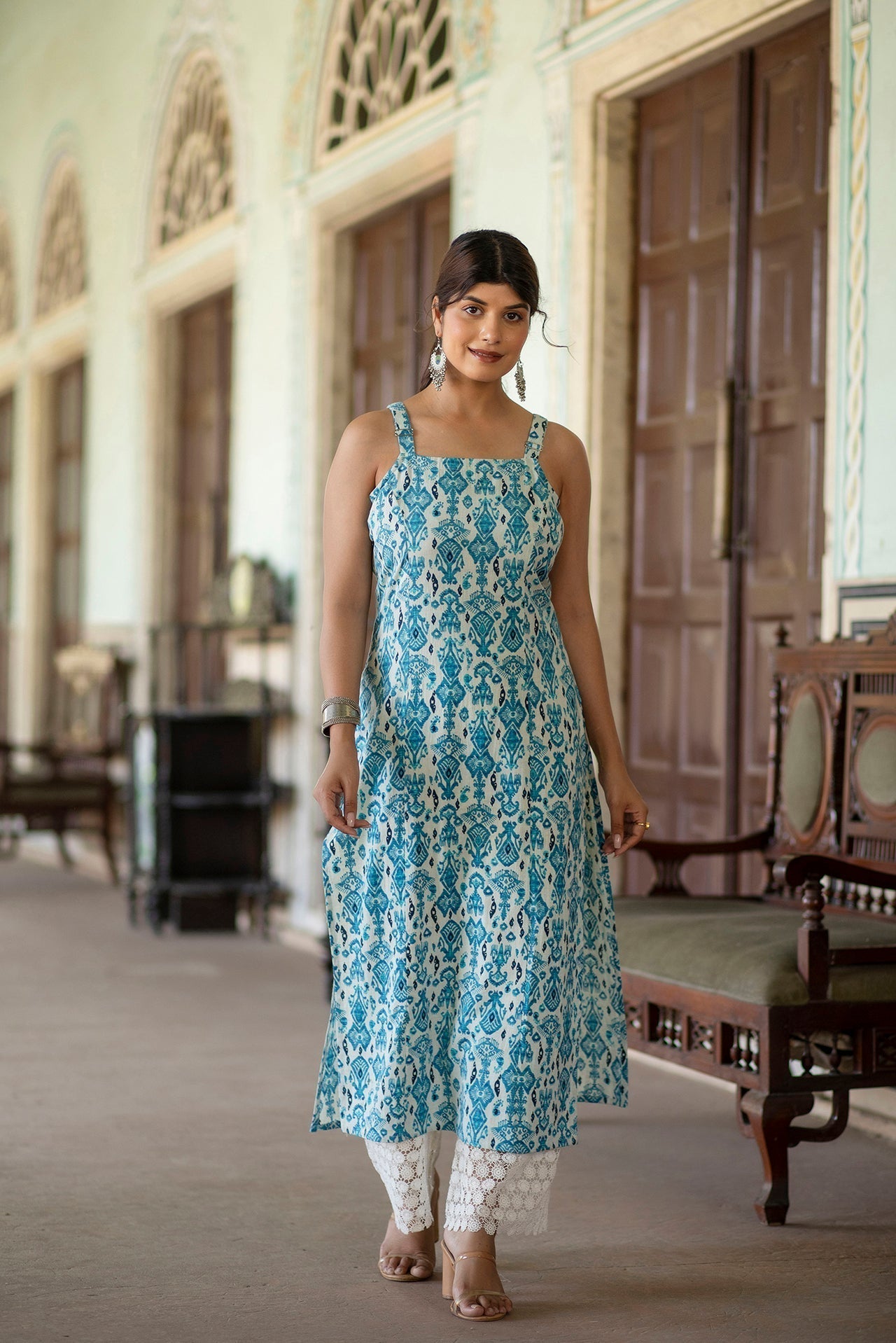 Women Blue Abstract Printed Sleeveless Kurta | LASVINI - Redefining Indian Fashion with Elegance