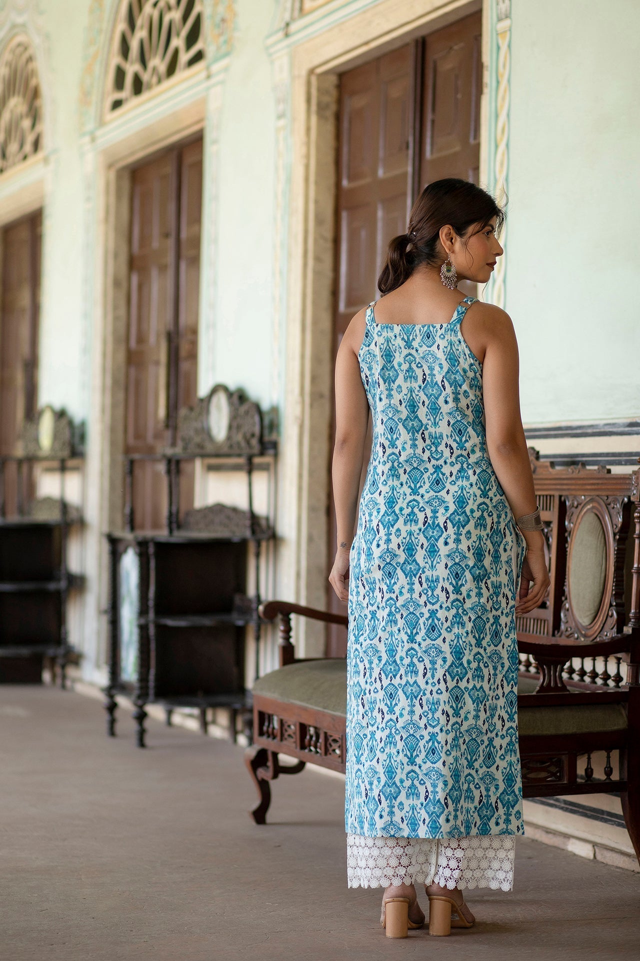Women Blue Abstract Printed Sleeveless Kurta | LASVINI - Redefining Indian Fashion with Elegance