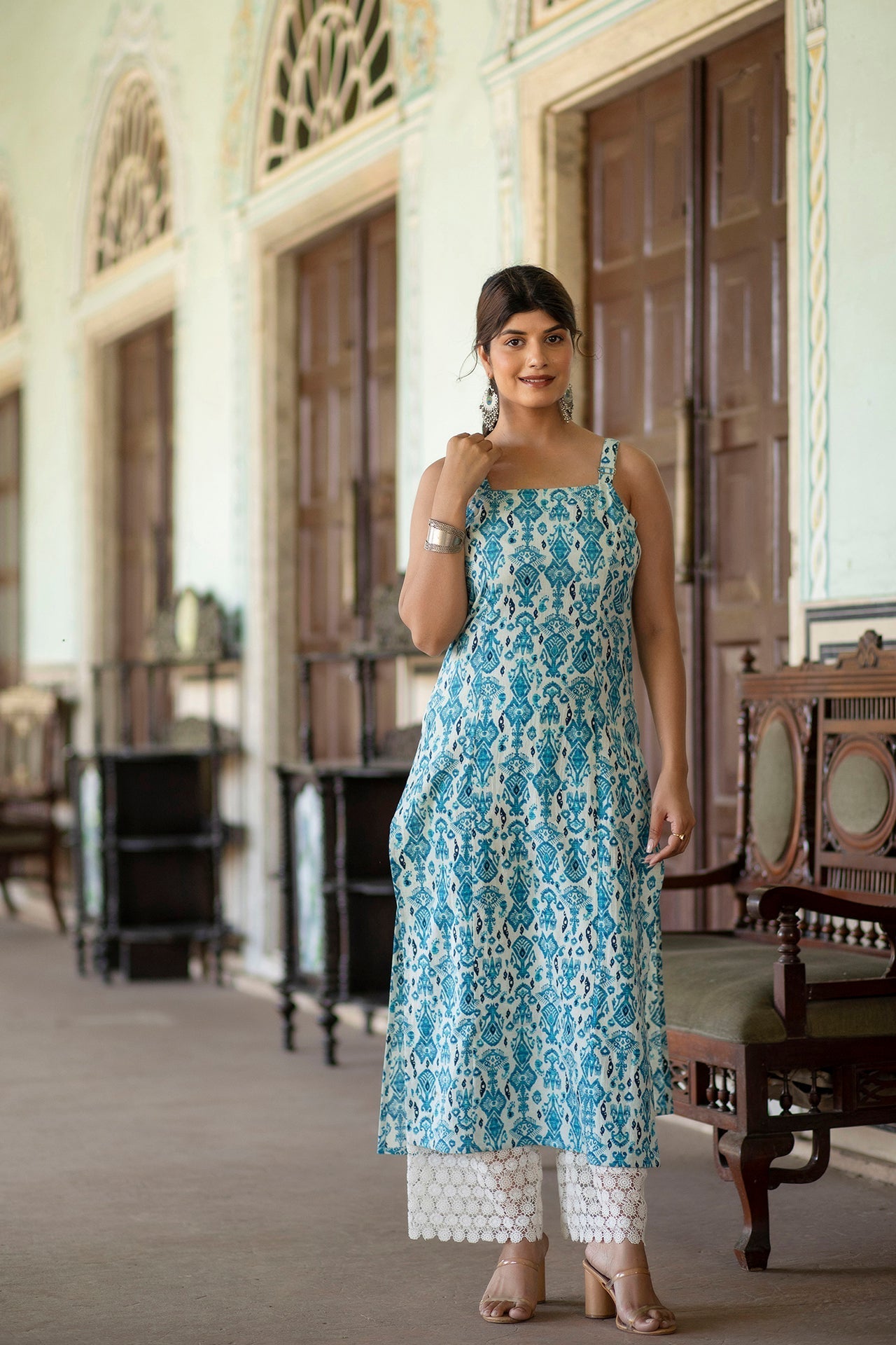 Women Blue Abstract Printed Sleeveless Kurta | LASVINI - Redefining Indian Fashion with Elegance