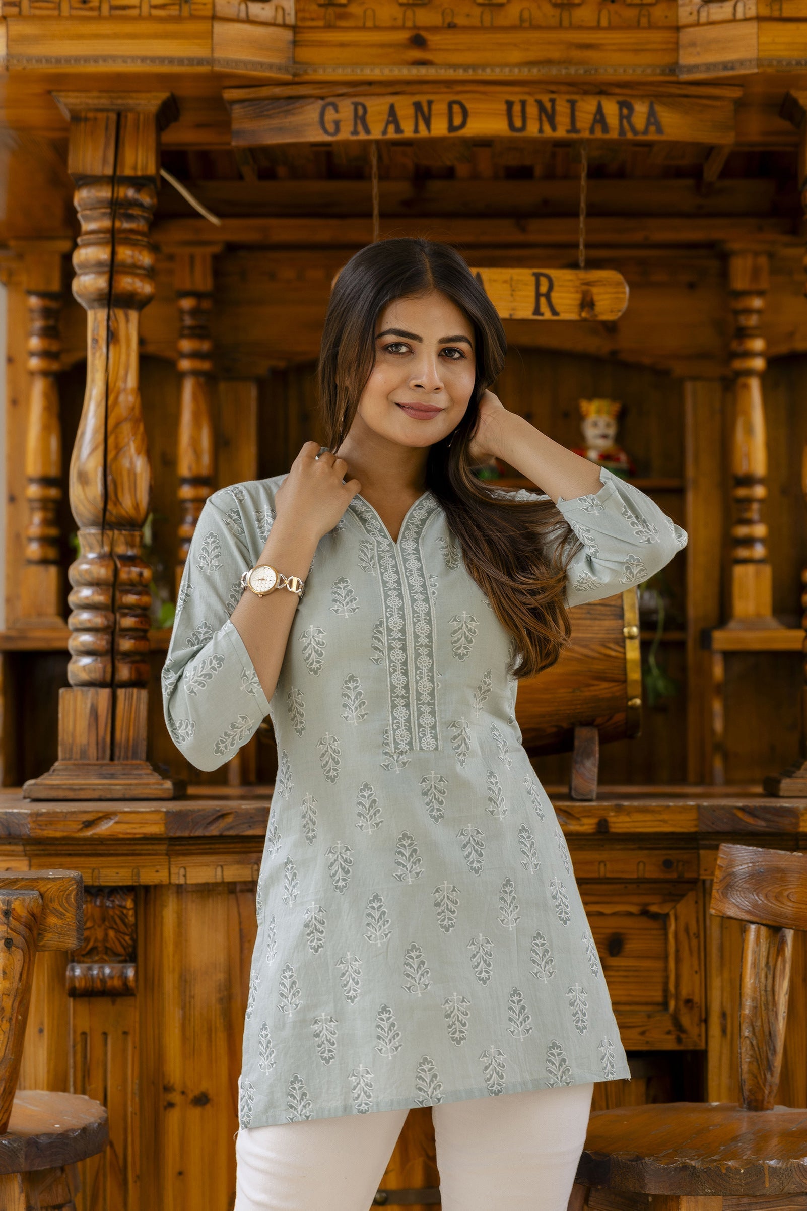 Women Green Straight V- Neck Tunic | LASVINI - Redefining Indian Fashion with Elegance