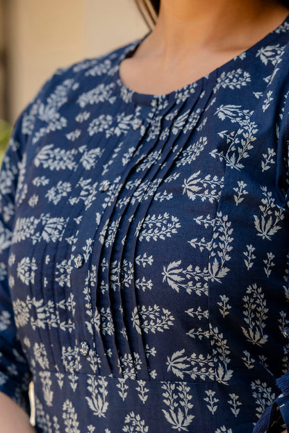 Women Navy Blue Printed Straight Kurta With Three Quarter Sleeves | LASVINI - Redefining Indian Fashion with Elegance