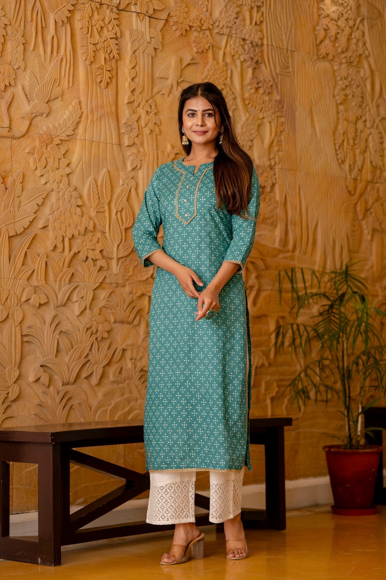 Women Green Bandhani Printed Straight Kurta | LASVINI - Redefining Indian Fashion with Elegance
