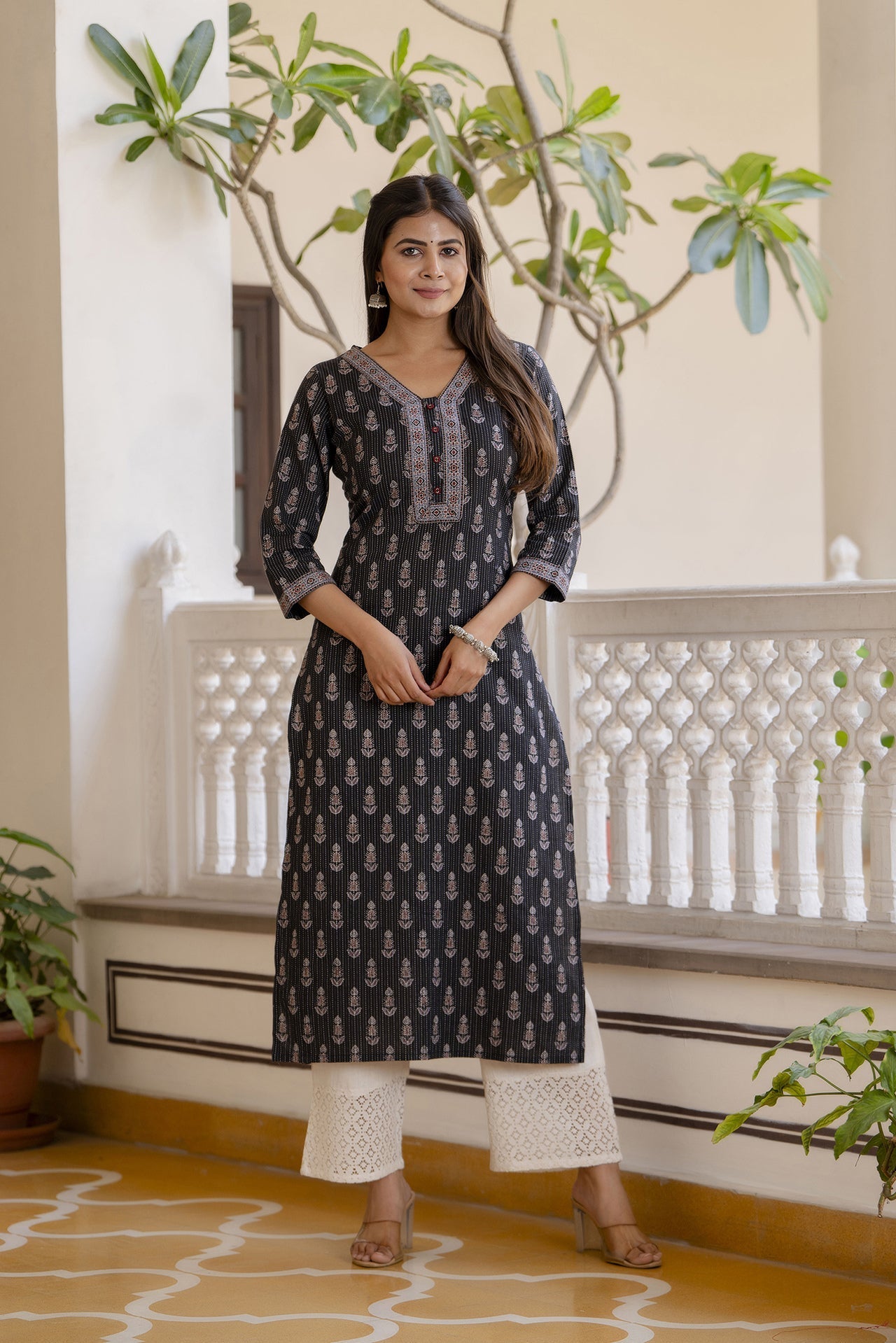 Women Black Printed Straight Kurta With Three Quarter Sleeves | LASVINI - Redefining Indian Fashion with Elegance