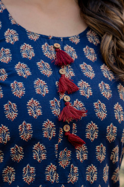 Women Navy Blue Printed Straight Sleeveless Kurta | LASVINI - Redefining Indian Fashion with Elegance