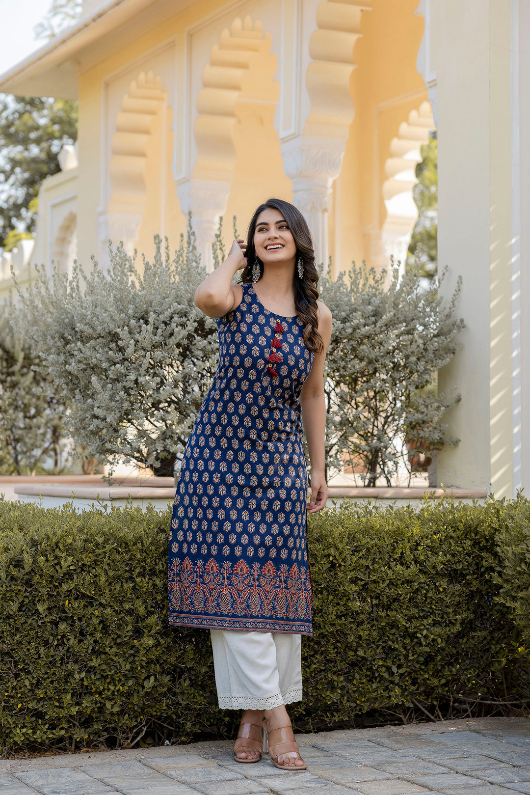 Women Navy Blue Printed Straight Sleeveless Kurta | LASVINI - Redefining Indian Fashion with Elegance