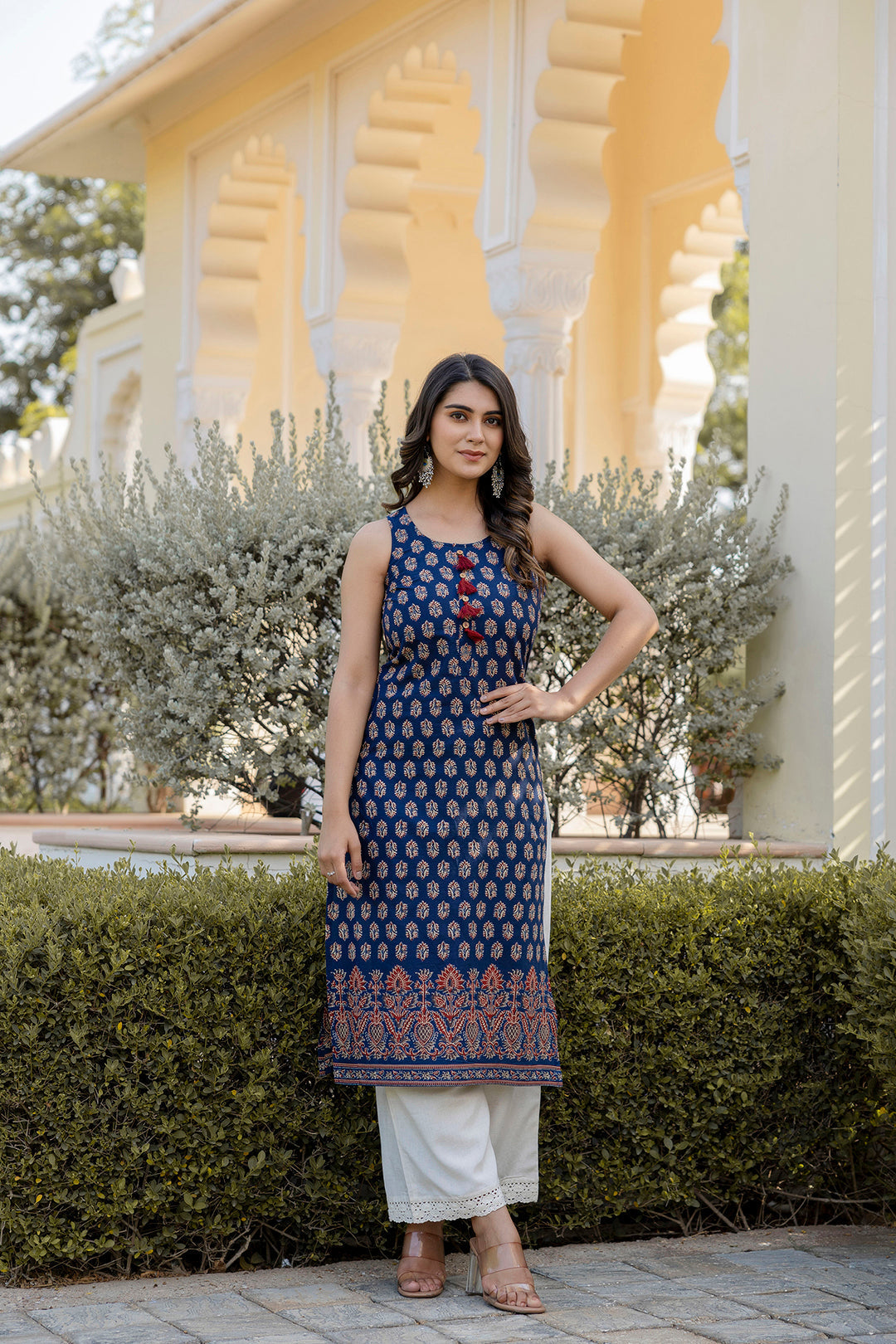 Women Navy Blue Printed Straight Sleeveless Kurta | LASVINI - Redefining Indian Fashion with Elegance