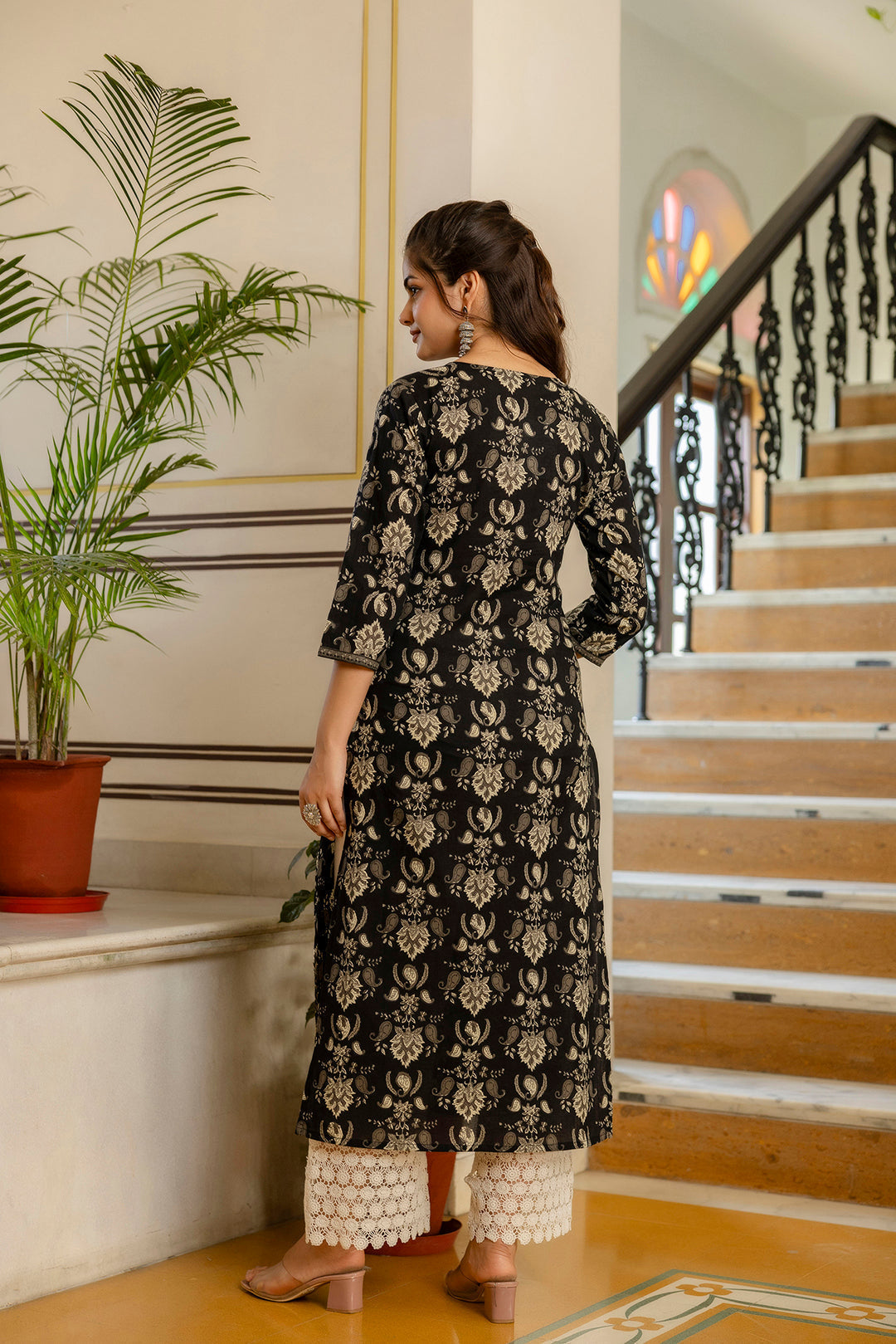 Women Black Printed Straight Kurta With Three Quarter Sleeves | LASVINI - Redefining Indian Fashion with Elegance