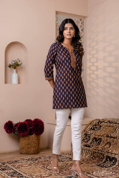 Women Navy Blue Printed Round neck Straight Tunic | LASVINI - Redefining Indian Fashion with Elegance