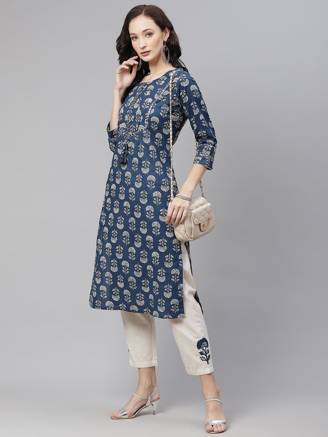 Women'S Indigo Blue Buti Print Straight Kurta With Cotton Pants | LASVINI - Redefining Indian Fashion with Elegance