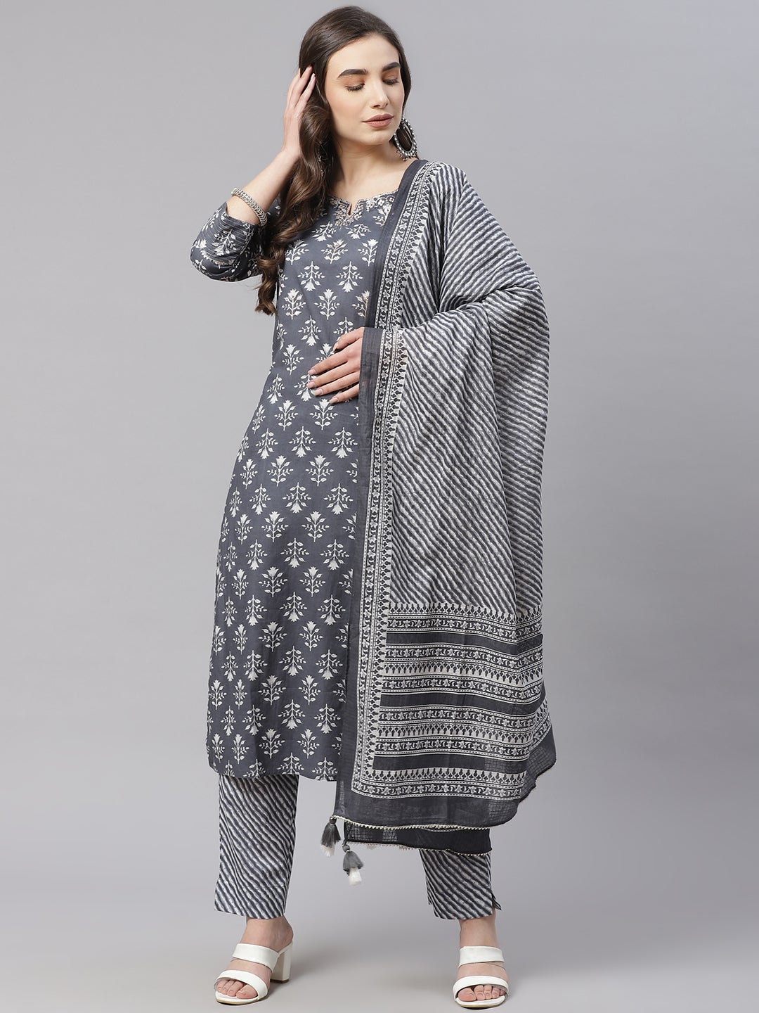Women'S Grey Cotton Straight Kurta Pant Set With Dupatta | LASVINI - Redefining Indian Fashion with Elegance