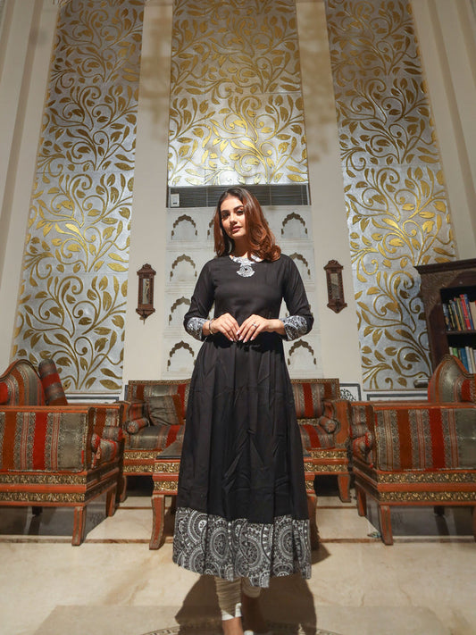 Women Black Rayon A-Line Kurti | LASVINI - Redefining Indian Fashion with Elegance
