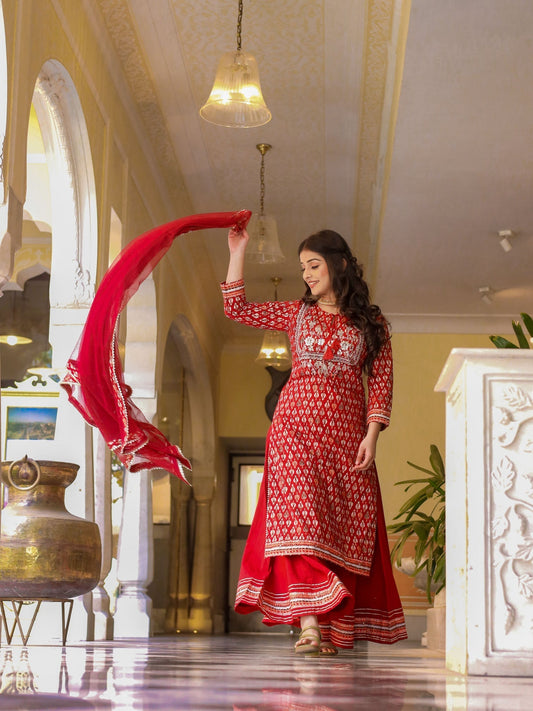 Women'S Maroon Cotton Kurta Palazzo Set With Net Dupatta | LASVINI - Redefining Indian Fashion with Elegance