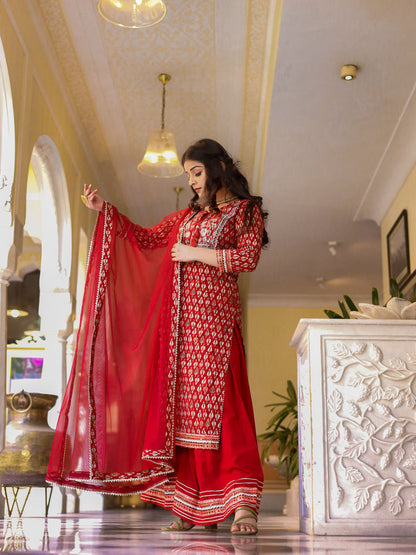 Women Maroon Cotton Kurta Palazzo Set With Net Dupatta | LASVINI - Redefining Indian Fashion with Elegance