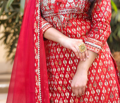 Women'S Maroon Cotton Kurta Palazzo Set With Net Dupatta | LASVINI - Redefining Indian Fashion with Elegance