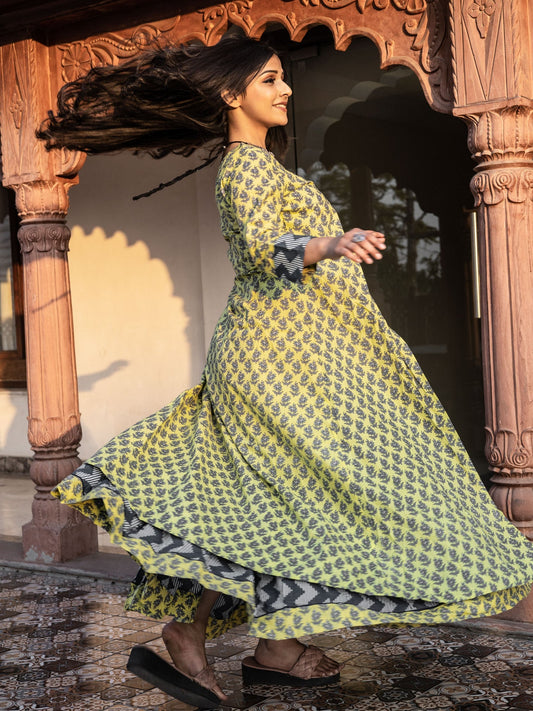Women Yellow Shurg Style Cotton Kurta With Skirt | LASVINI - Redefining Indian Fashion with Elegance