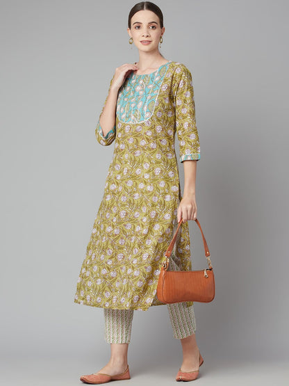 Women'S Pastel Green Floral Printed Cotton Kurta Pant Set | LASVINI - Redefining Indian Fashion with Elegance