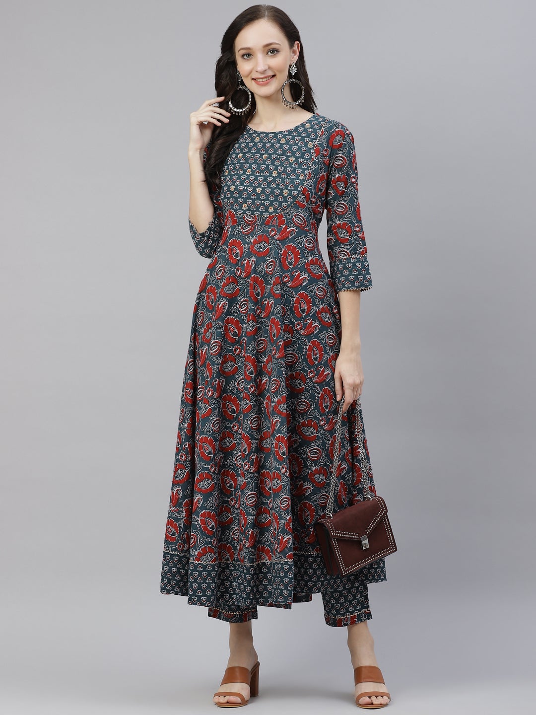 Women'S Dark Green Cotton Flaired Kurta Pant Set | LASVINI - Redefining Indian Fashion with Elegance