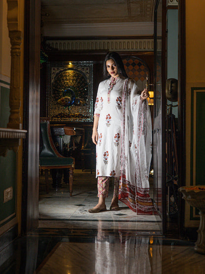 Women'S White Cotton Kurta Pant Set With Dupatta | LASVINI - Redefining Indian Fashion with Elegance