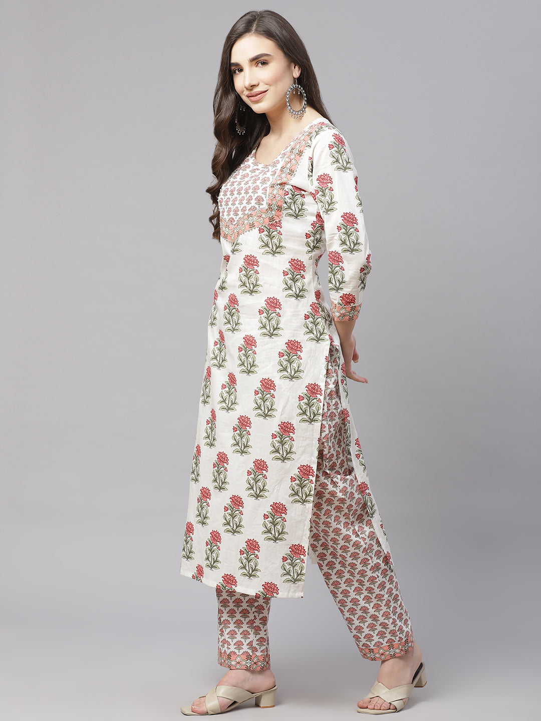 Women'S White Floral Kurta Pant Set With Dupatta | LASVINI - Redefining Indian Fashion with Elegance