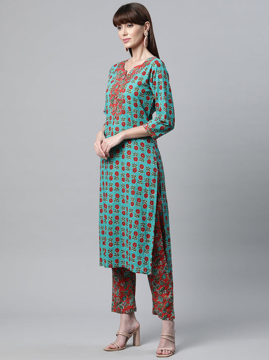 Women Rama Green Cotton Straight Kurta Pant Set With Dupatta | LASVINI - Redefining Indian Fashion with Elegance