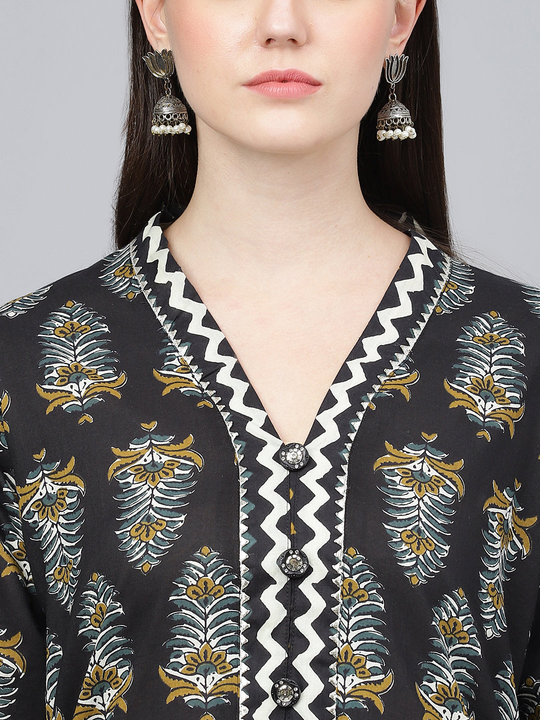 Women Black Cotton Straight Kurta Hem Cuffed Pant Set | LASVINI - Redefining Indian Fashion with Elegance