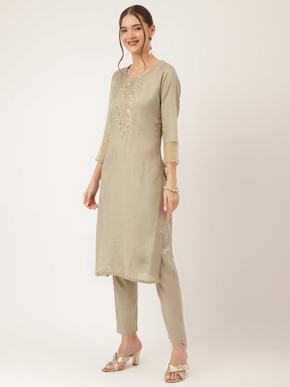 Green Embroidered Chanderi Kurta, Trouser With Dupatta | LASVINI - Redefining Indian Fashion with Elegance