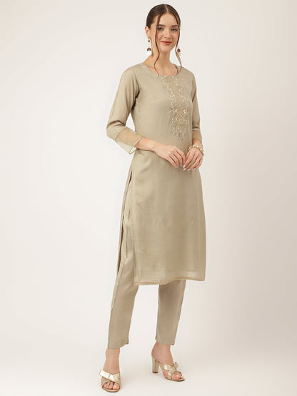 Green Embroidered Chanderi Kurta, Trouser With Dupatta | LASVINI - Redefining Indian Fashion with Elegance