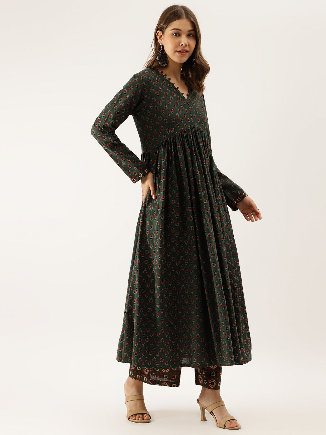 Women Green Floral Print Cotton Kurta Set With Dupatta | LASVINI - Redefining Indian Fashion with Elegance